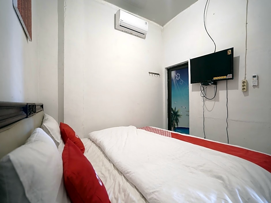 OYO 90645 Karisma Residence