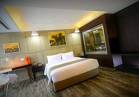 Queen Suite with 20% discount on F&B and 15% on Spa along with Complimentary Airport pickup