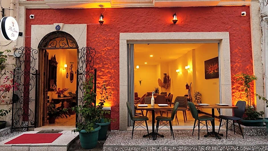 AtaÇesme Otel