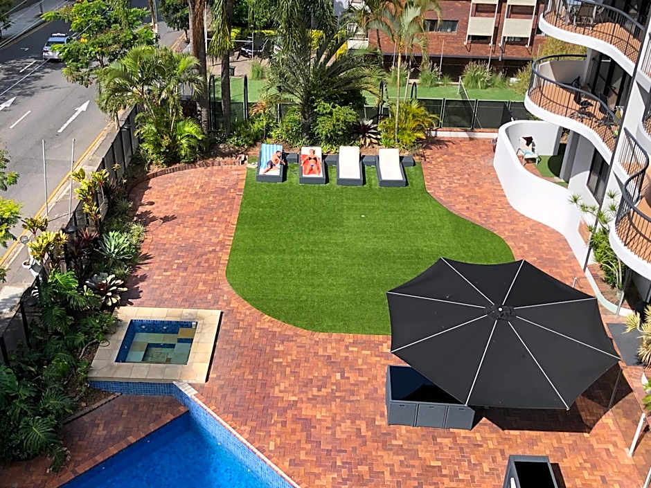 Hillcrest Apartment Hotel (formerly Central Hillcrest Apartments)