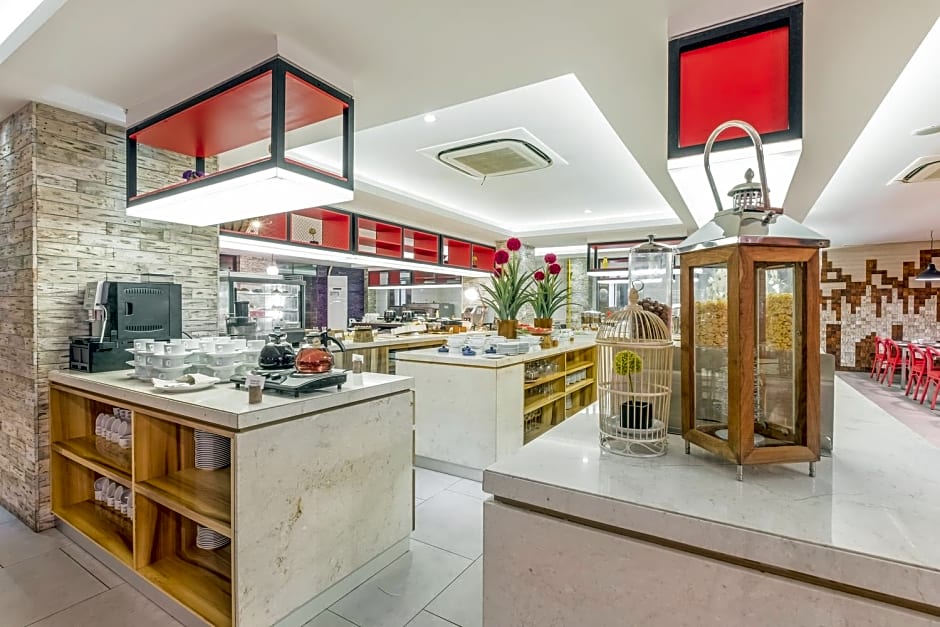 Royal Bay Hotel Makassar