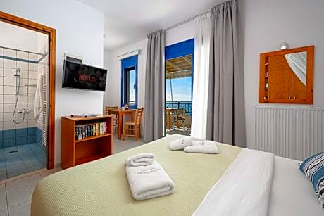 Finikas Studios & Apartments - Kalamaki Holidays