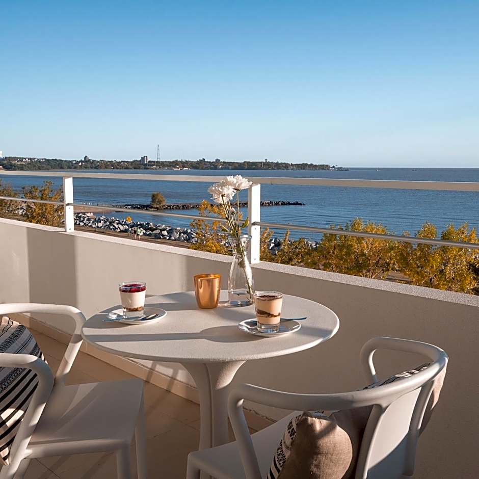 Dazzler by Wyndham Colonia