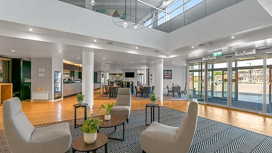 Holiday Inn Express Leigh - Sports Village By IHG