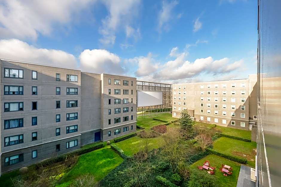 Novotel Suites Paris CDG Airport Villepinte