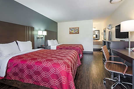 Double Room with Two Double Beds - Smoking