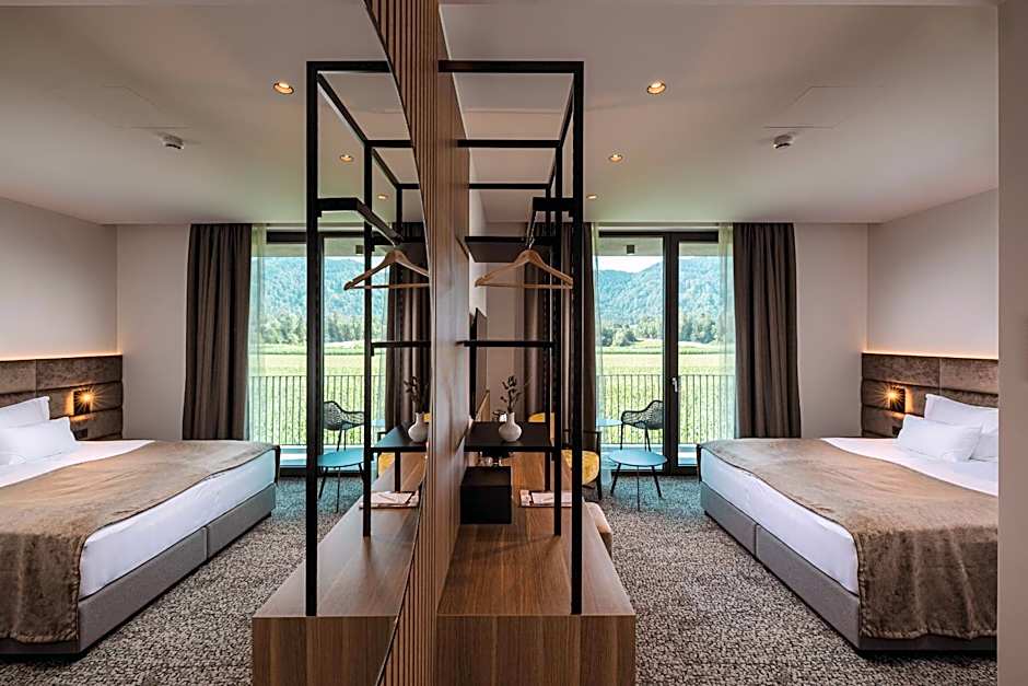 Photo 1 of 6 of Superior 1 King Bed, Balcony