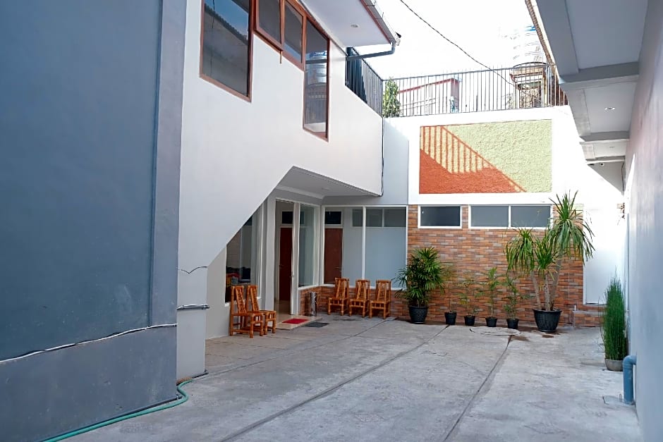 OYO 1454 111 Residence