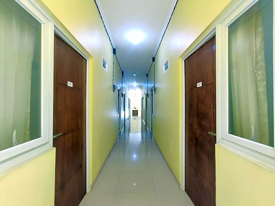 RedDoorz Near Exit Toll Banyumanik Semarang