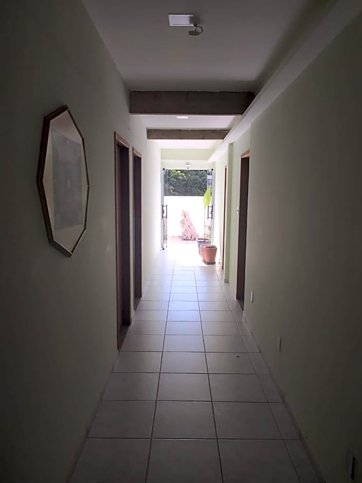 Paradise Hostel e Flats