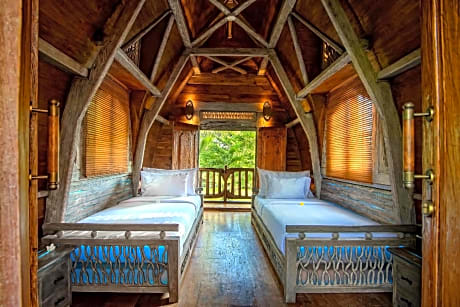 The Lumbung Twin House
