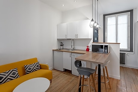 Appartement-Salle de bain privée-Gîte / 2 Chambres