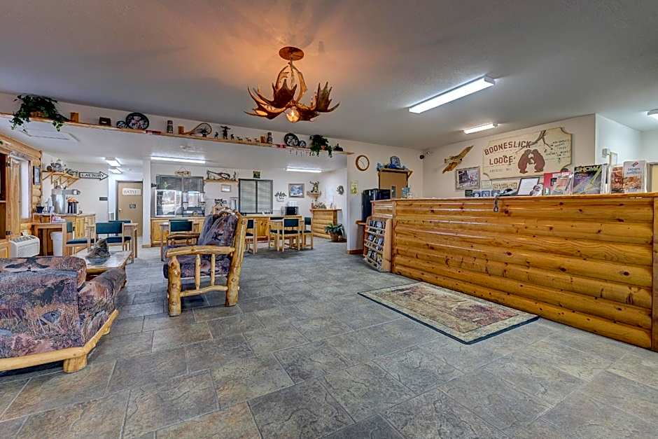 Booneslick Lodge - Neosho