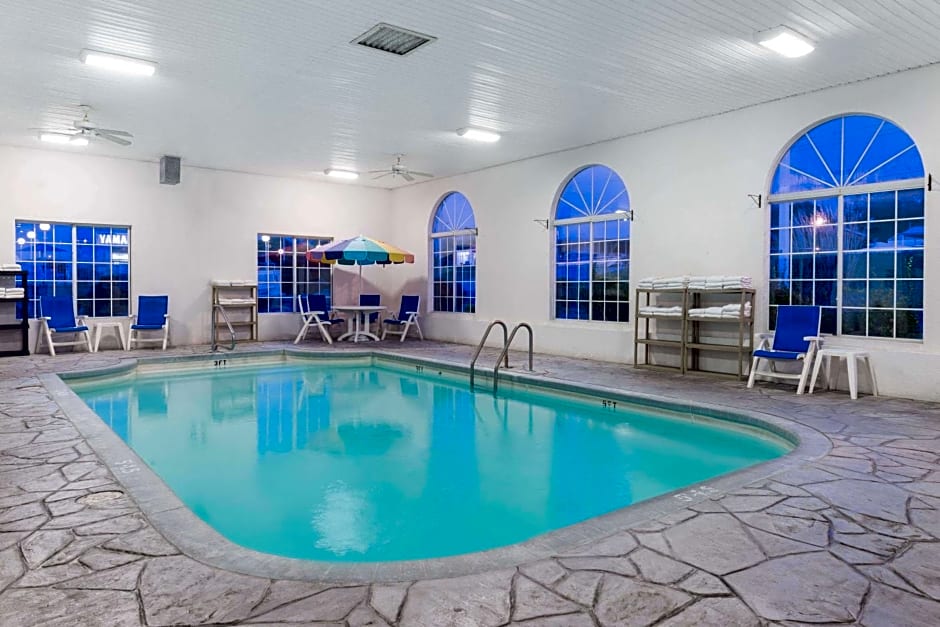 Baymont by Wyndham Osage Beach