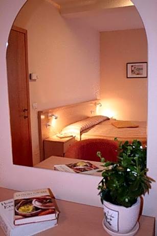 Two-Room Apartment (4 Adults)