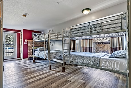Bed in 10 Bed Mixed AC Dormitory Room with Ensuite Bathroom