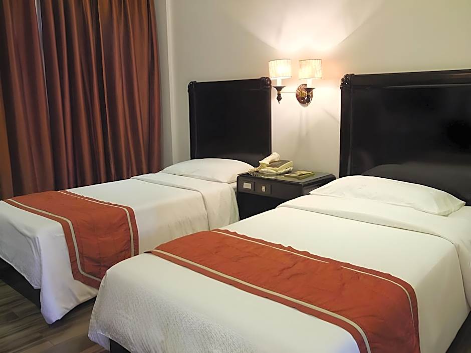 Photo 1 of 11 of Standard 2 Twin Beds