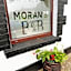 Moran's Bar & B&B