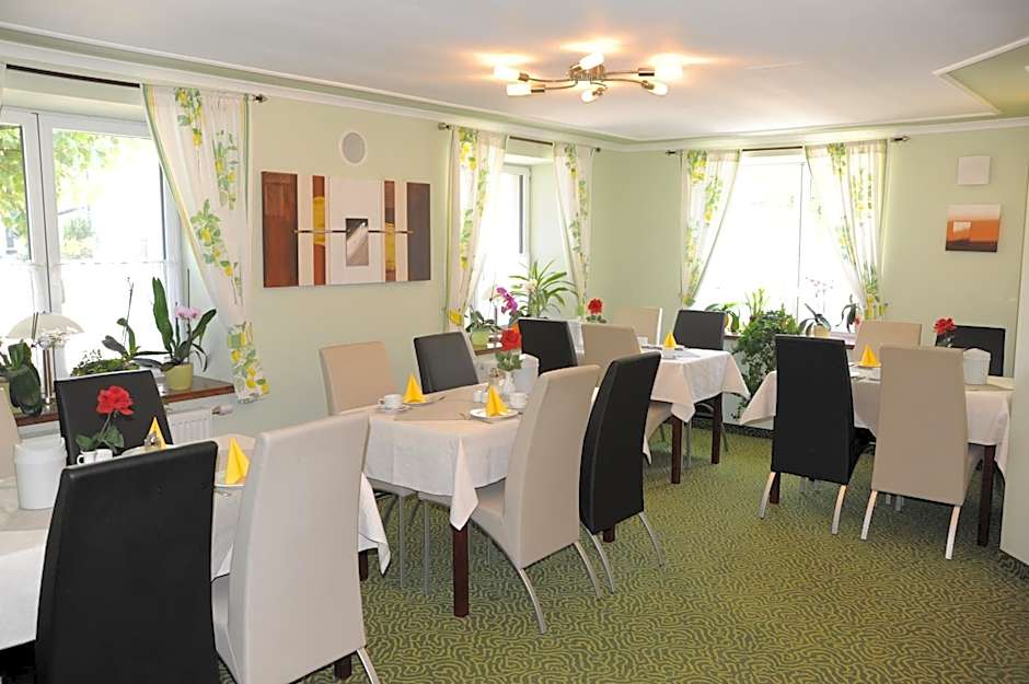 Hotel Post - regionales großes Fruhstucksbuffet - auch GF & LF