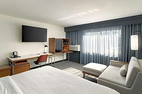 King Room with Sofa Bed