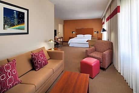 Junior King Suite