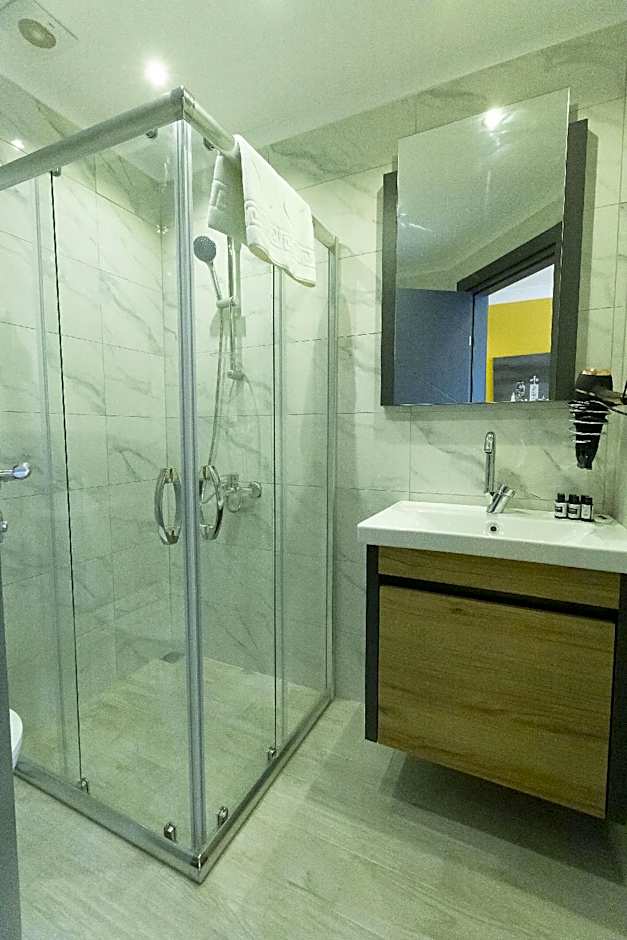 ROY OTEL AKCAY