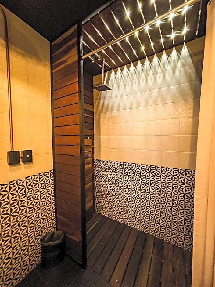 Cadillac Hotel Boutique