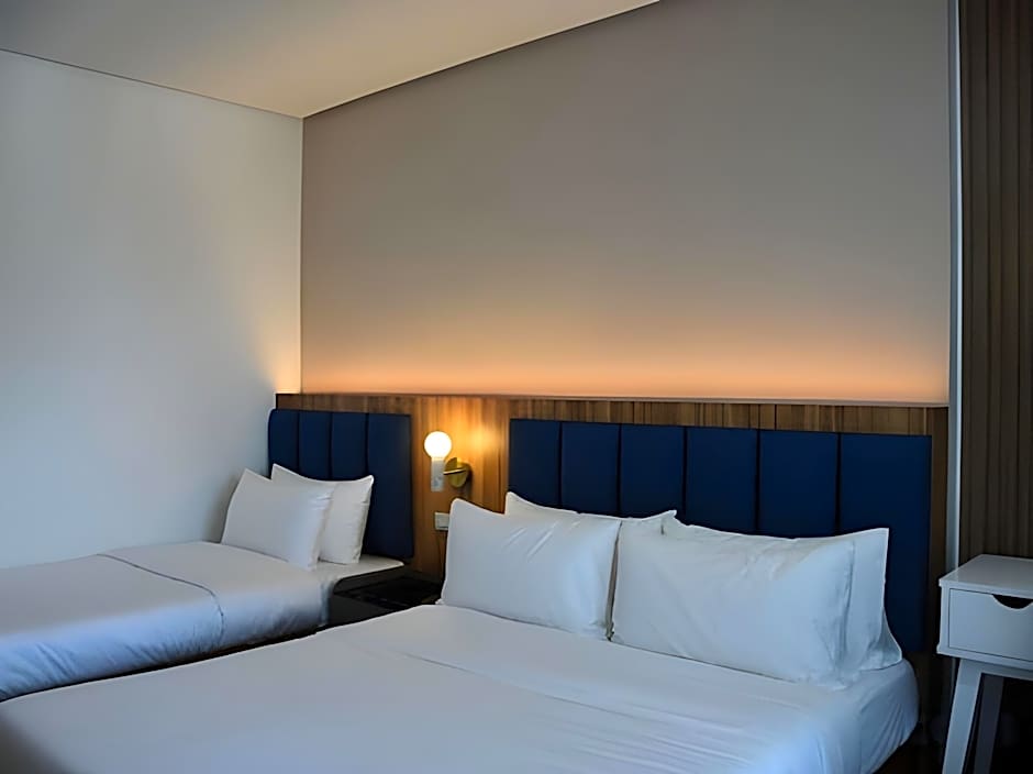 Coast Wise Hotel Dumaguete