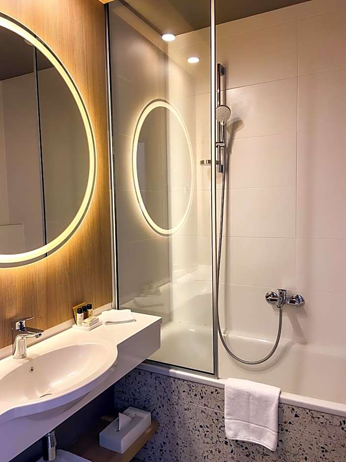 CONTI HOTEL VILNIUS, Conference Centre, Restaurant & Bar