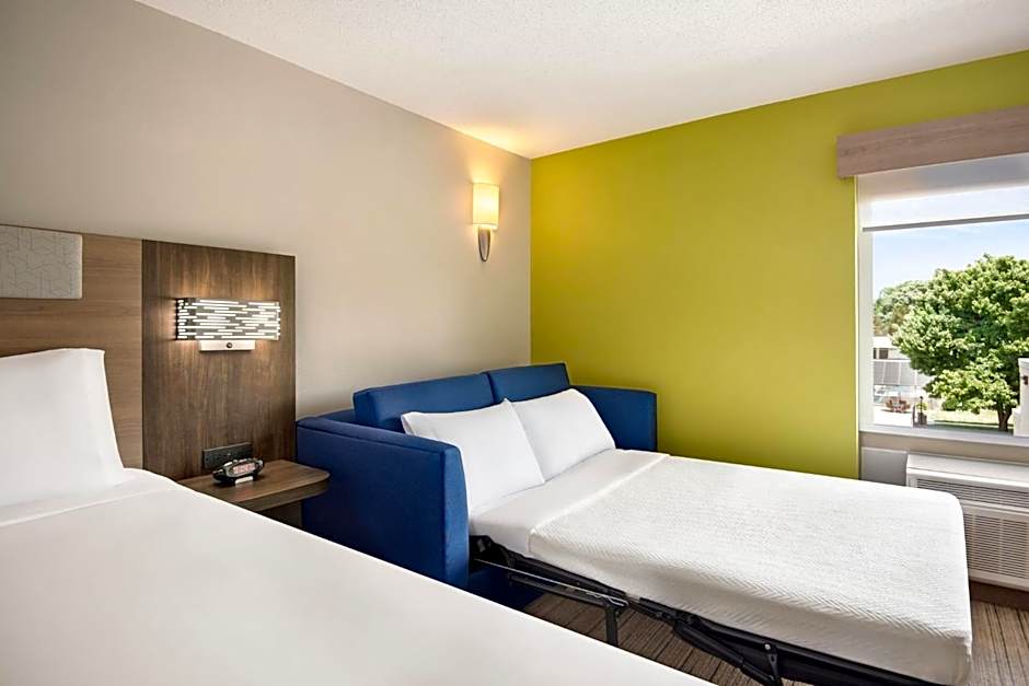 Holiday Inn Express Hotel & Suites Fredericksburg By IHG