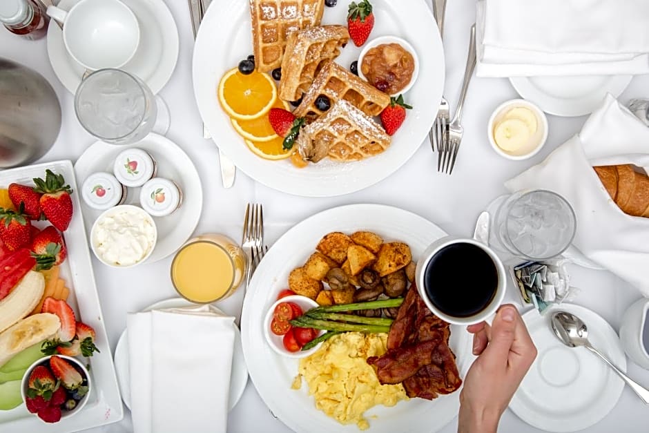 Holiday Inn Portland-By the Bay, an IHG Hotel