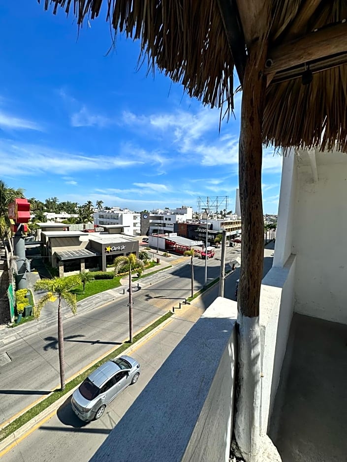 Creta Hotel & Suites
