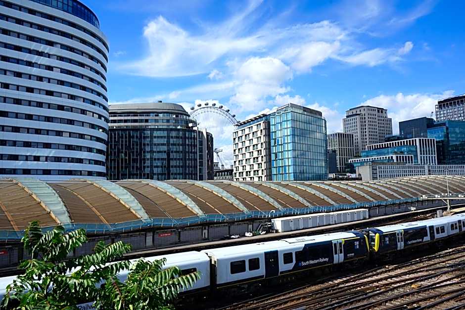 The Walrus Bar and Hostel