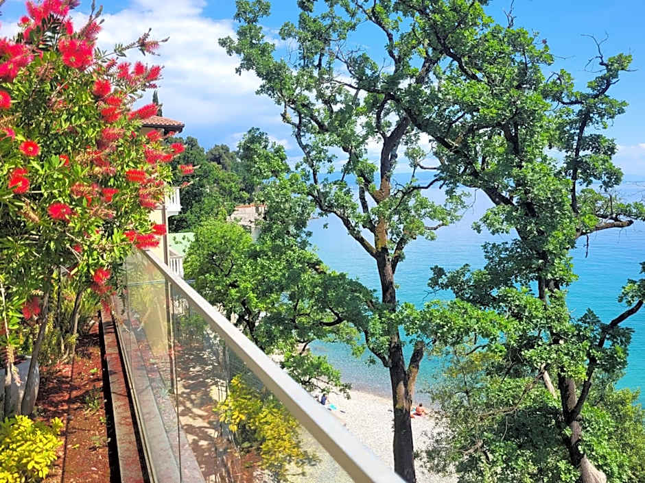 BIG-BLUE Bayview Paradise in Opatija