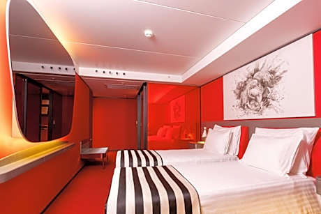 Standard Twin Room- Smoking