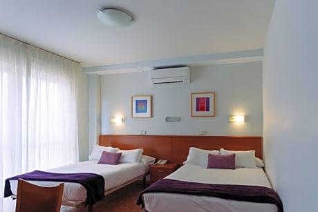 Quadruple Room (4 Adults)