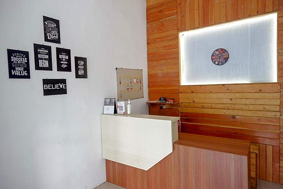 RedDoorz Syariah near Alun Alun Kajen