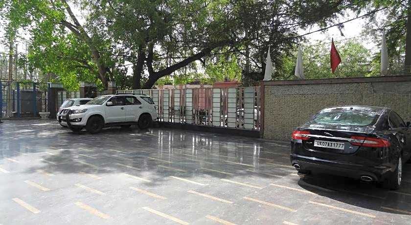 Venizia Sarovar Portico Delhi