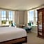 Hotel Roanoke - Conference Center Curio Collection by Hilton