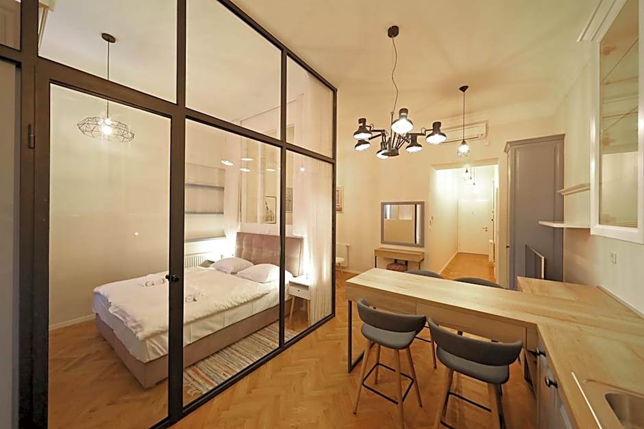 Stay Swanky Bed & Breakfast