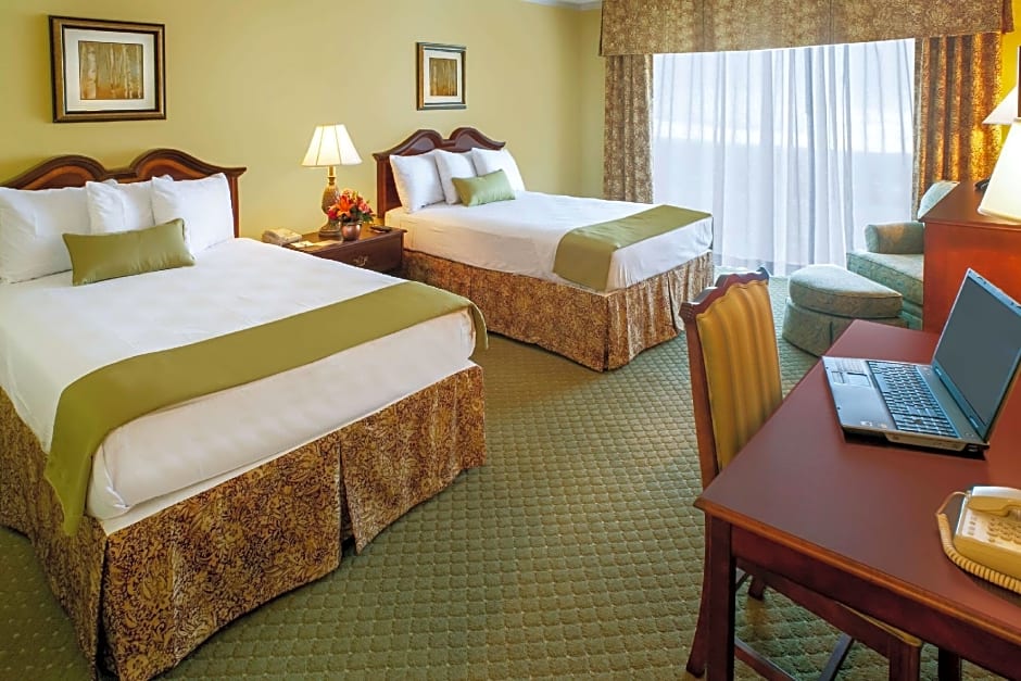 Clarion Hotel & Suites Convention Center Fredericksburg