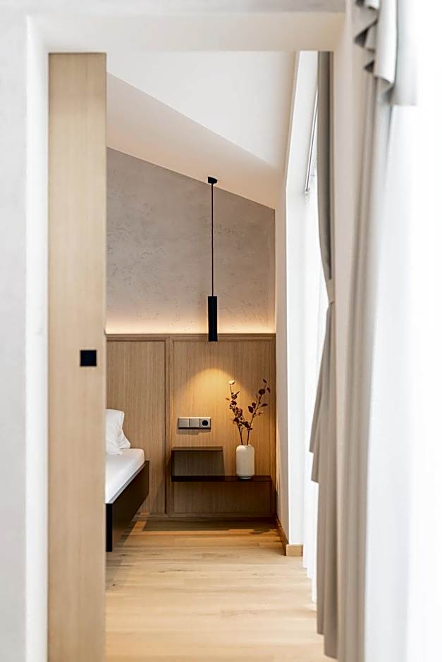 Max Mountain Apartments