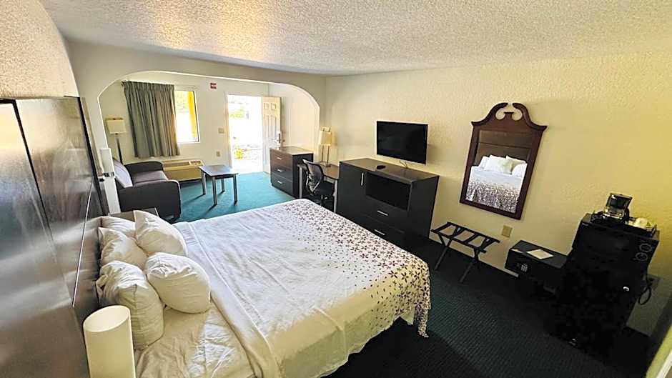 Garden Inn and Suites near Callaway Gardens Pine Mountain