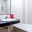 RedDoorz Plus near DC Mall Batam