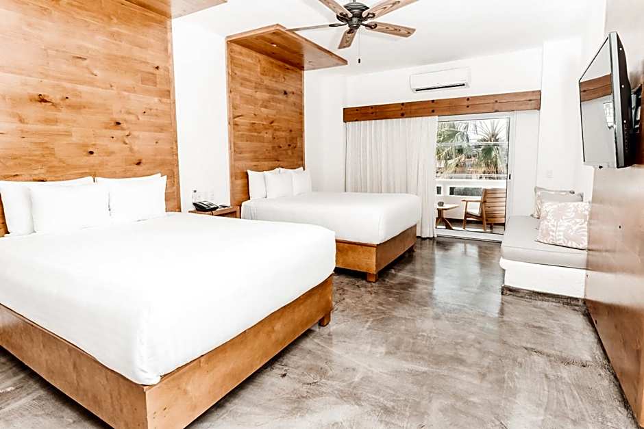 Bahia Hotel And Beach Club