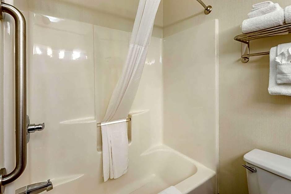 Quality Inn & Suites University Fort Collins