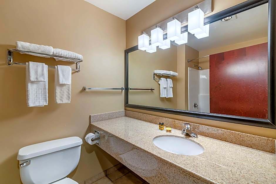 Best Western Plus Liverpool - Syracuse Inn & Suites