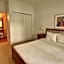 Waters Edge Shoreside Suites