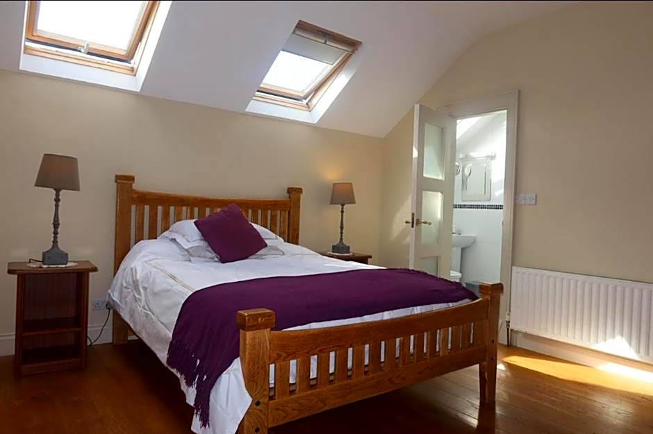 Geoghegans Magpie Bar and B&B