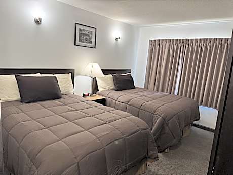 Double Standard Queen Room
